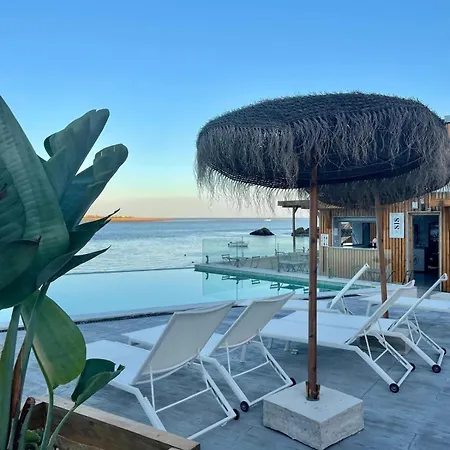 818 Centro Nautico